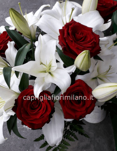 Mazzo di lilium e rose